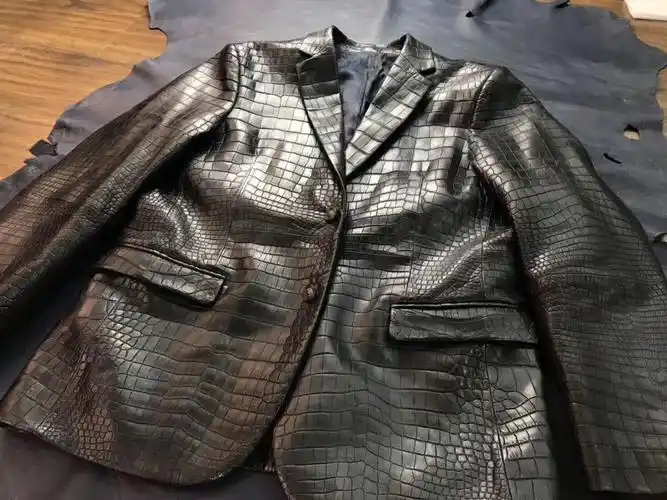 鳄鱼皮  #鳄鱼皮皮衣  西装款尼罗鳄鱼皮皮衣,内