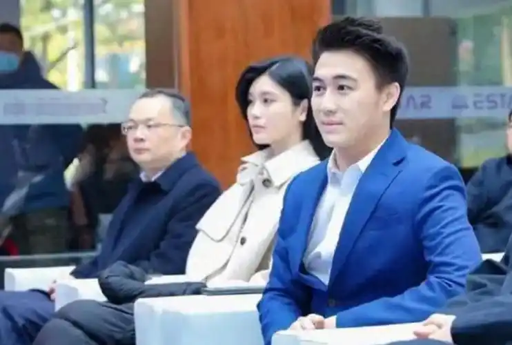 (星竞威武集团)日前通过境内运营实体武汉星竞威武文体发展有限公司