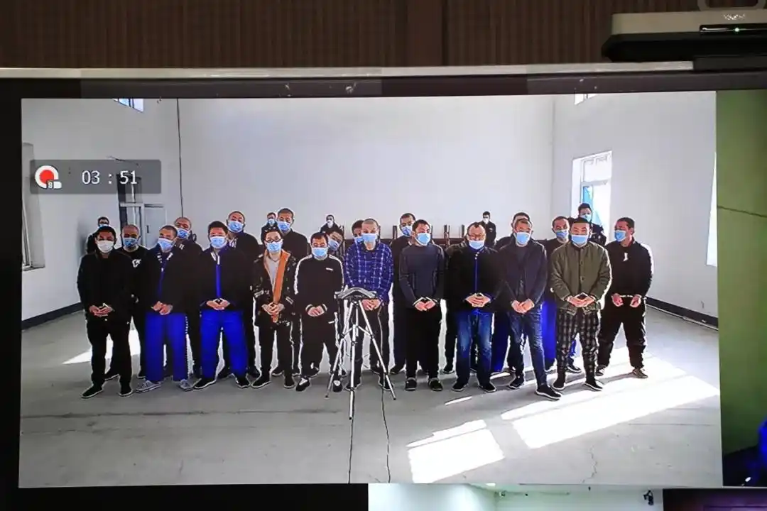 今天,济南市中院对上诉人侯晓等23人黑社会性质组织犯罪案作出二审