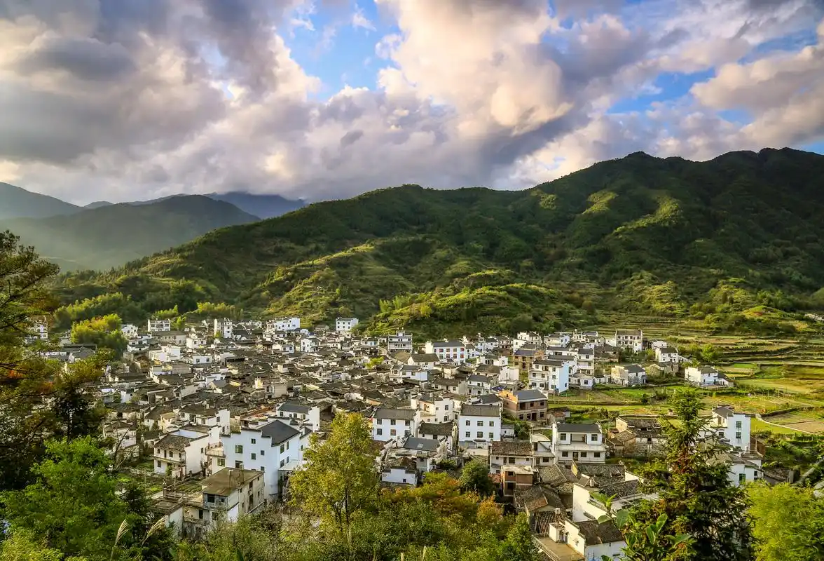 婺源世外桃源,避暑胜地 婺源,这座历史悠久,风景如画的美丽山村,拥有