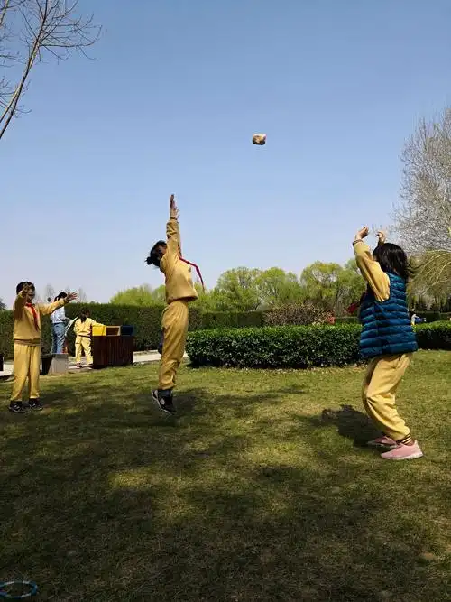 丢沙包游戏开始了