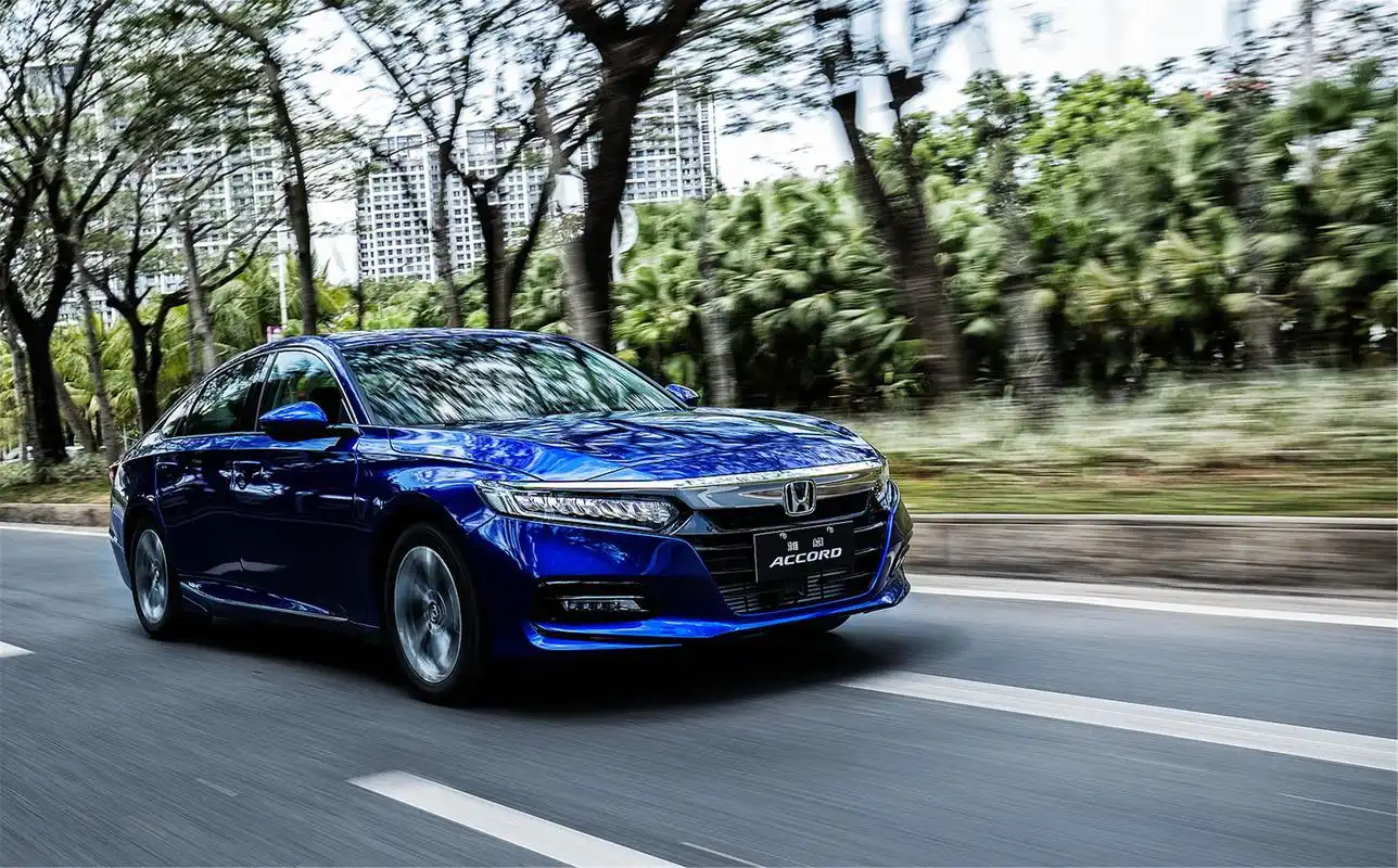 十代雅阁没毛病挺好开