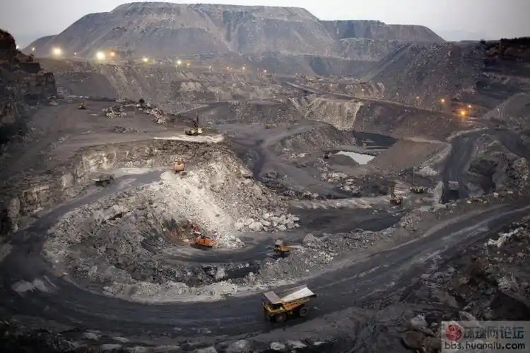 印度非法煤矿蔓延 形成庞大的地下产业链