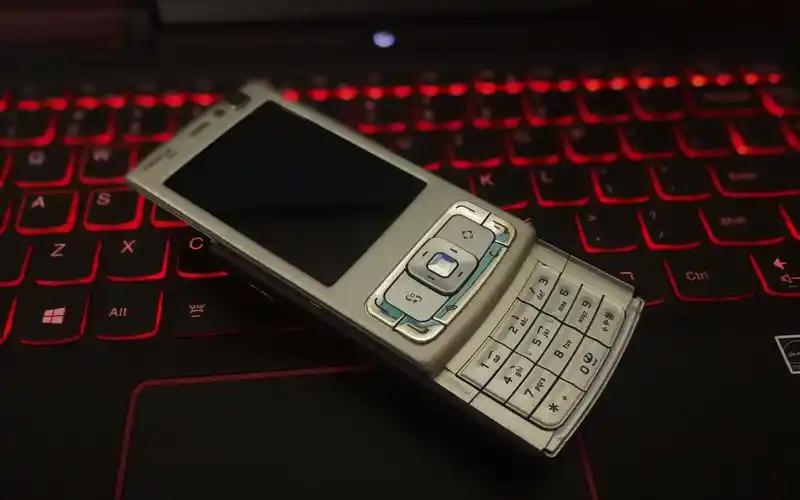 搞老机第三期曾经的顶级机皇nokia诺基亚n95上简介伪开箱翻车