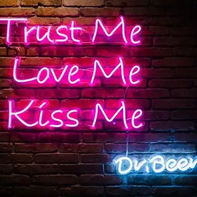 个性微信头像 璀璨夺目的霓虹灯图片