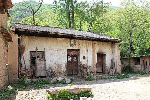 土坯房图片