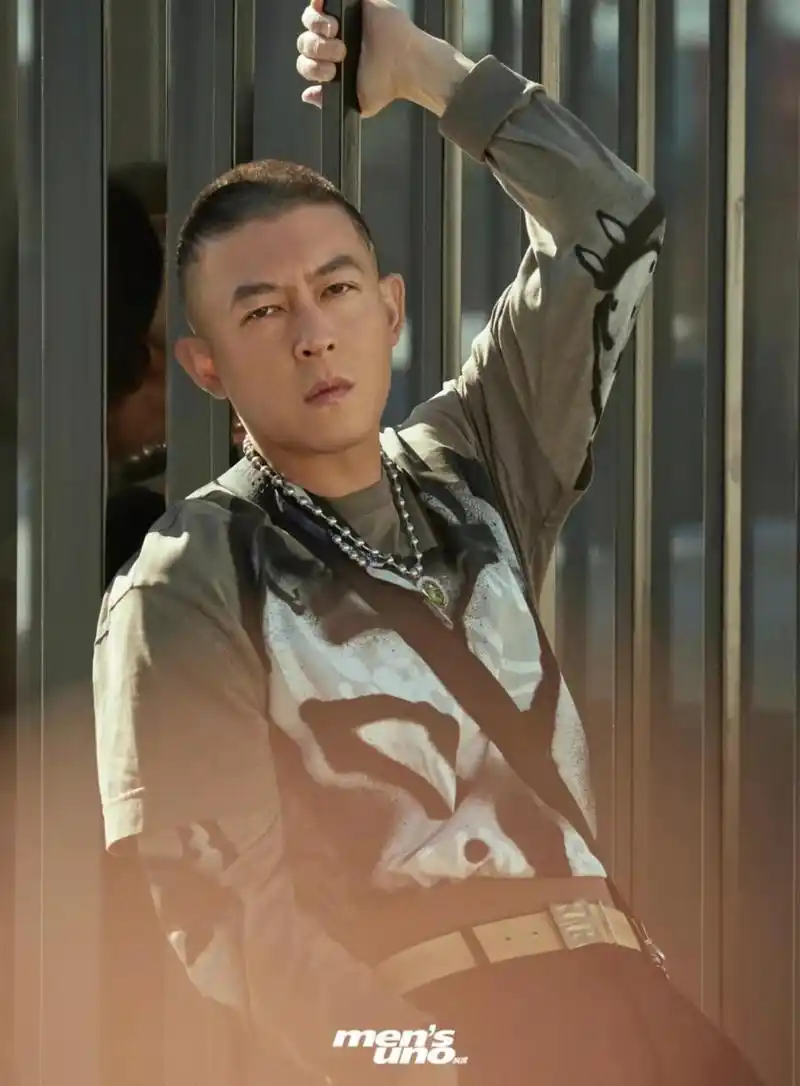 41岁陈冠希罕见拍大片变身潮男寸头撞脸杨志刚