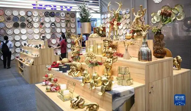 新华全媒 丨第130届广交会恢复线下展会