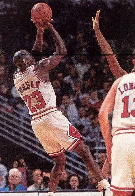 从乔丹《最后一舞》看乔丹后仰跳投,动作优美,难度无人可及!