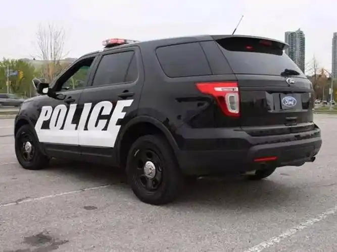 网友实拍广汽传祺gs8特警版,很帅气!