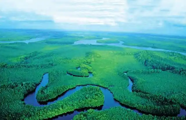 刚果得名于刚果河,是非洲中西部的国家,位于刚果河下游_盆地