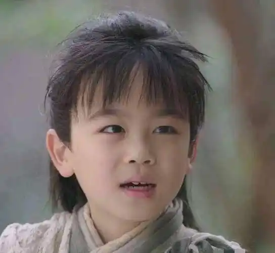 原创跟任嘉伦是大小王跟迪丽热巴是姐弟俩与君中小天君最惊艳