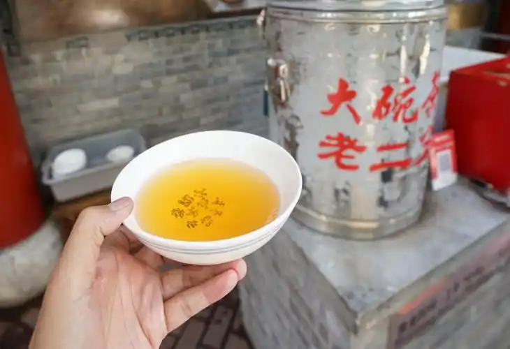 北京前门大碗茶过去卖二分现在还二分三十年后钱没了