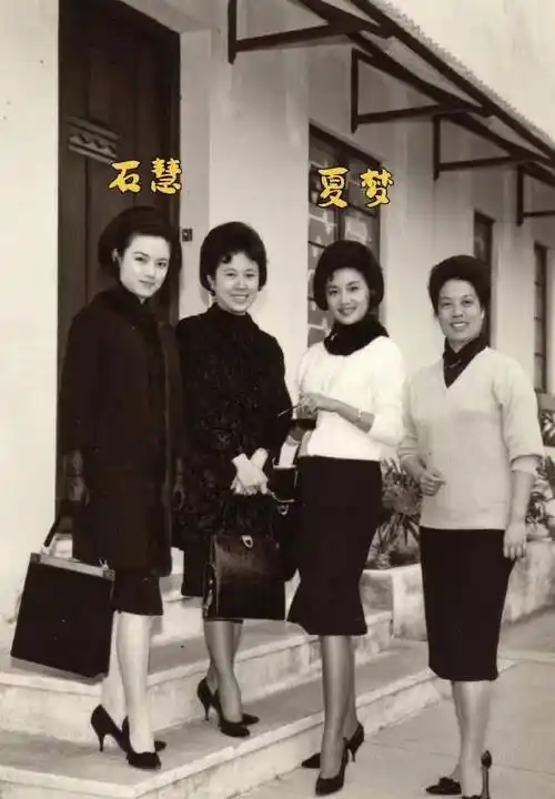 有一种美貌叫堪比赫本的夏梦晚年穿衣优雅从容也是时髦人