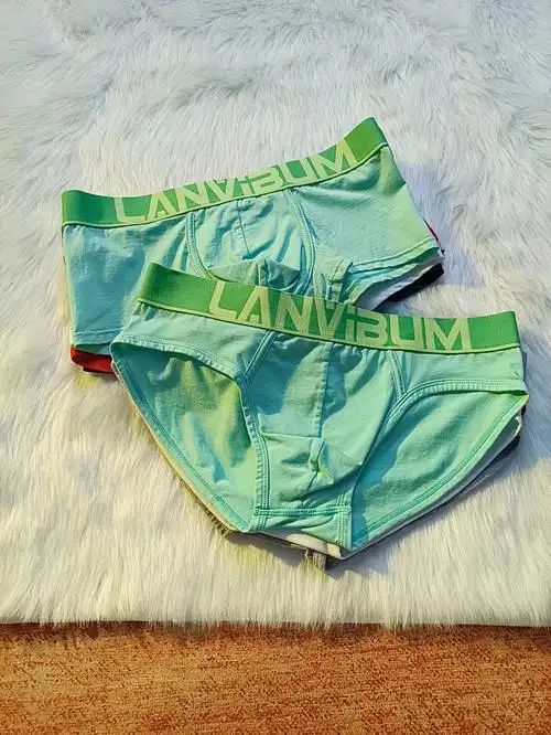 男生的三角裤,四角裤,同时都是选的荧光色这是什么体验!