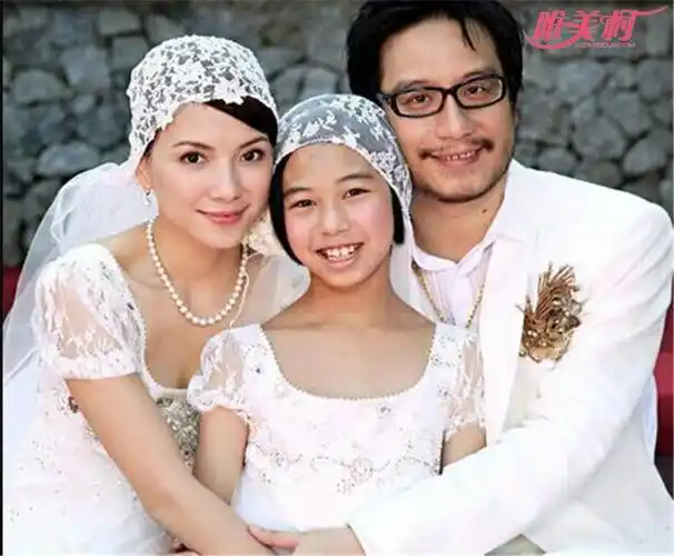 黄秋燕现在的丈夫是谁 女儿照片曝光神似李连杰难以置信