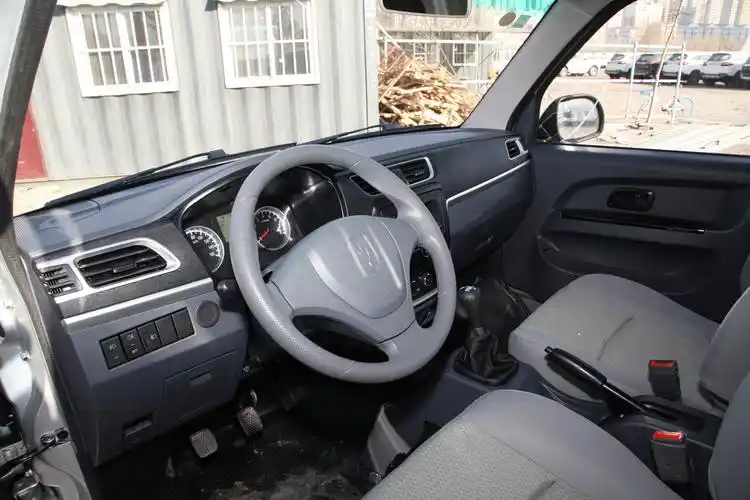 2021款 金杯t30 1.5l 手动 舒适型内饰