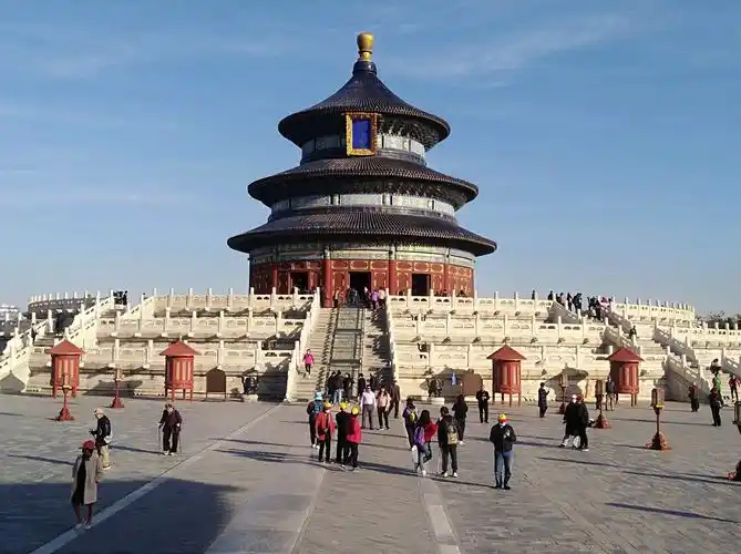 古都北京的标志性建筑之一——鼓楼p>北京当代十大建筑,是经群众投票