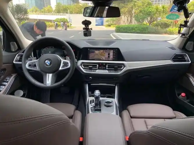 评测| 宝马325li m运动曜夜版,操控没丢,反而更加舒适