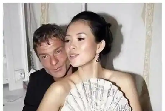 还有,邓文迪最初希望章子怡,能通过外国男友为电影拉来投资,谁知道她