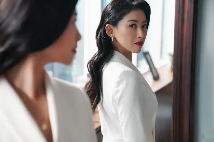 朱珠美还是栗娜美?朱珠觉得栗娜美!