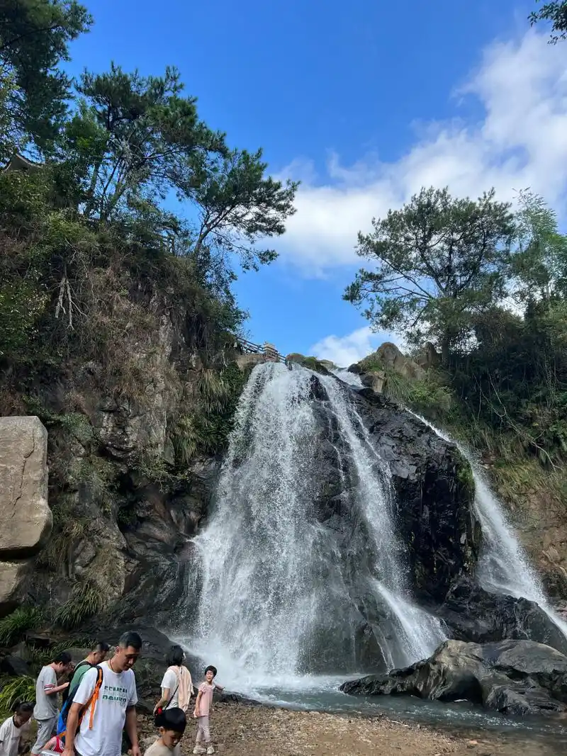 同安七彩池  厦门同安军营村附近的七彩池.  免费的开发景区.