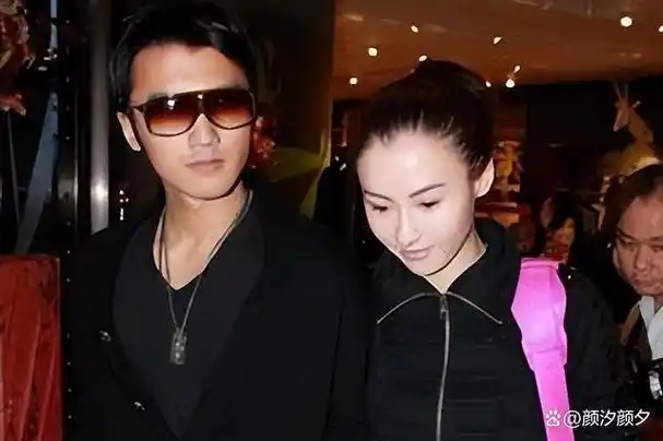 张柏芝住上海谢霆锋住北京,感情不断拉近,复婚的可能性已成必然