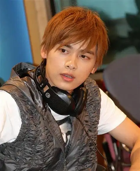 与李易峰一六相伴一路爱