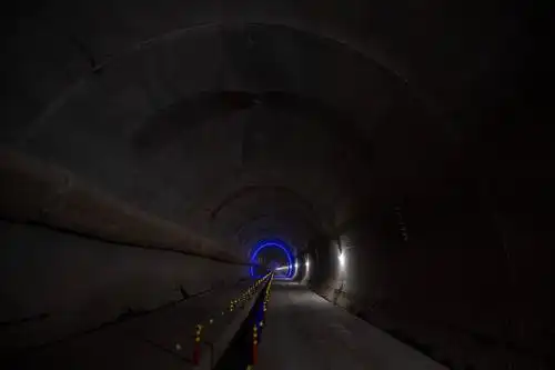 中马合作马来西亚东海岸铁路项目首条隧道贯通