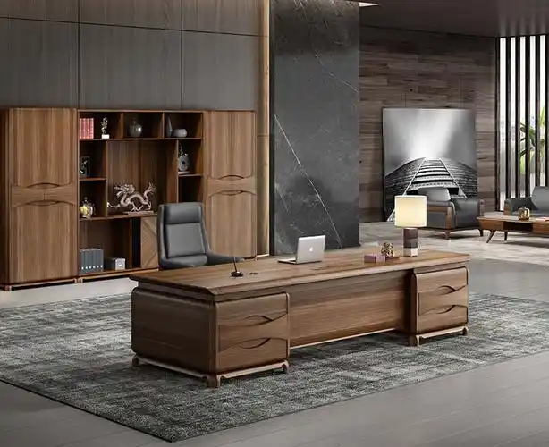 除了主要部分的办公桌椅外,还有一部分则是辅要的小家具,所以办公家具