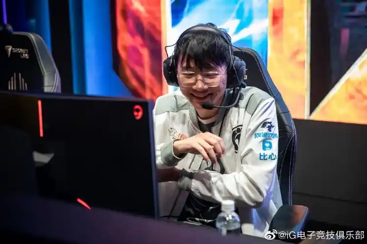 theshy谈ning"栓条狗"采访:他说的确实没错