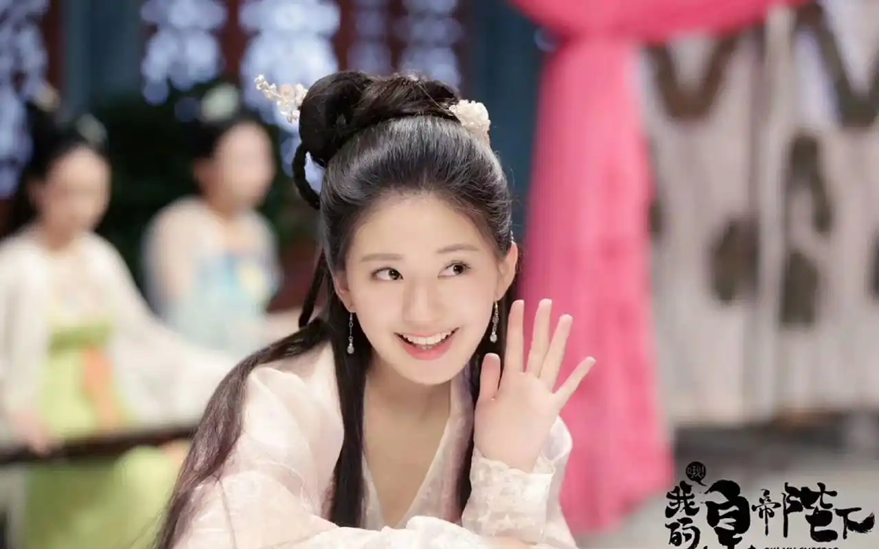 赵露思哦我的皇帝陛下剧照壁纸