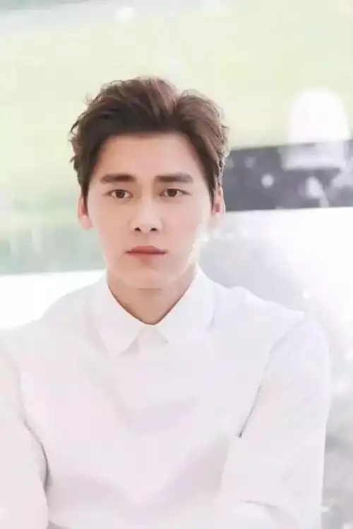 男生眉毛怎么修只需几步打造精致男士眉毛