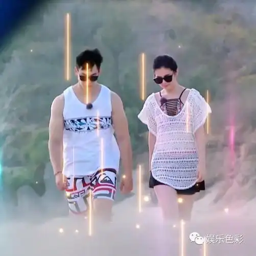 任容萱跟男友到沙滩上约会,当看到她穿的泳衣后,网友:太心机!