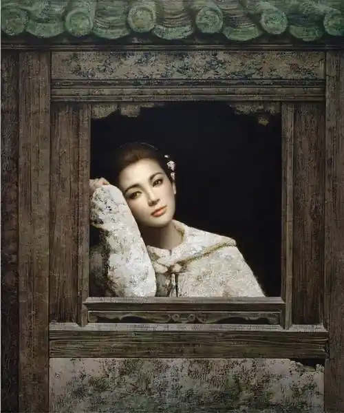 油画(女),艺术家笔下的每一位女性,都充满了绝美的东方风韵_谢楚余