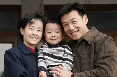 50岁剧雪生活近照,《亲情树》让她大火,如今膝下无子单身生活