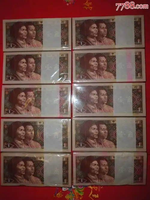 《8001三冠【首发bt冠10刀】拍》