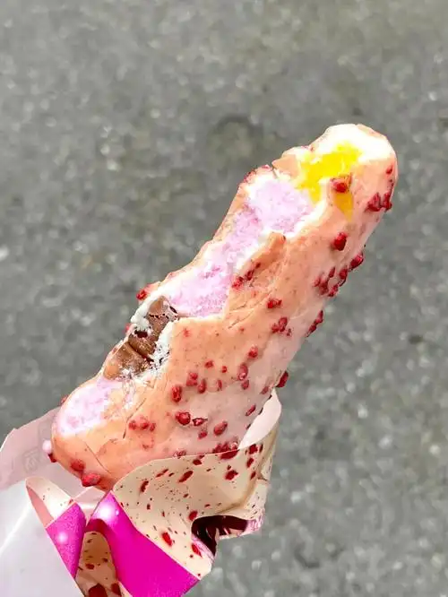 就喜欢这种花里胡哨的雪糕我能再吃10根