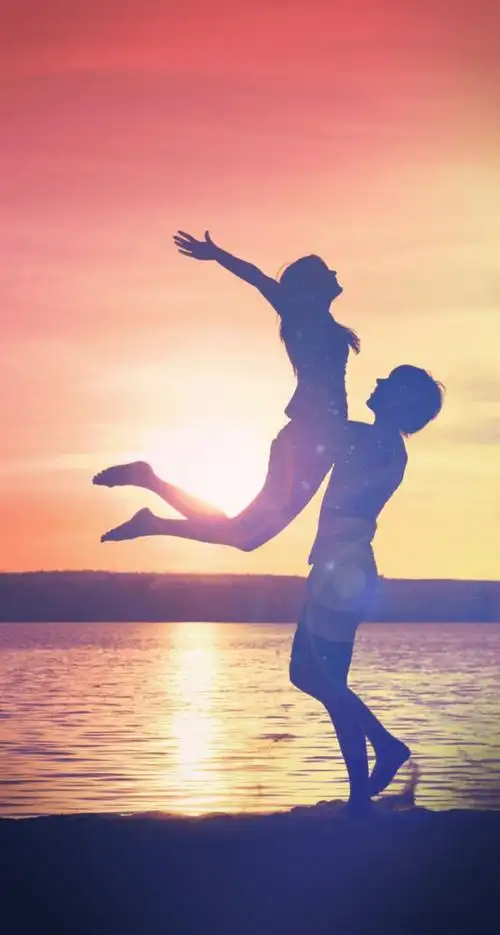 亲密爱人唯美情侣恩爱温馨美图图片