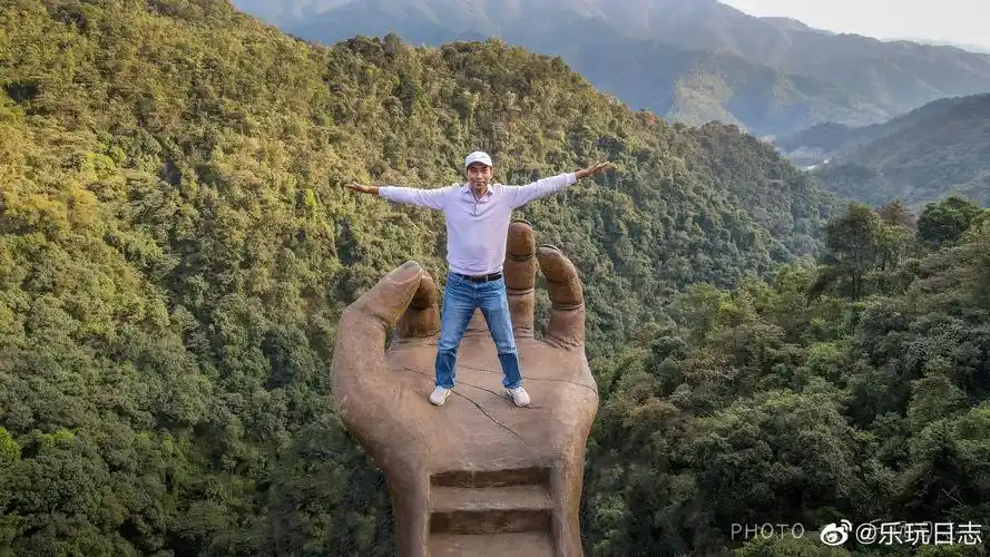 清远古龙峡的通天神掌蛮有趣的,站上去被山风吹到脚发软_高清图集
