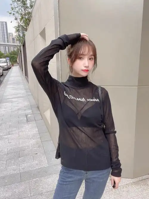 mm6网纱打底衫太适合初秋啦