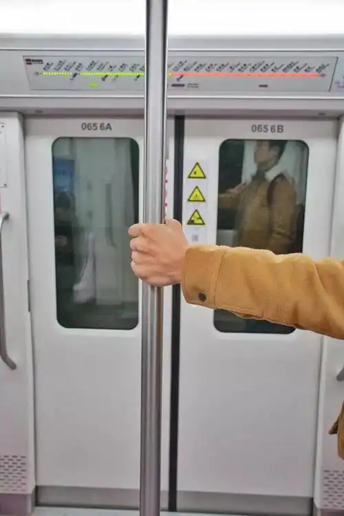 致那些不会"正确使用"西安地铁的人.