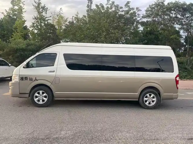 九龙 大马18座,纯客车,丰田发动机,5万公里!