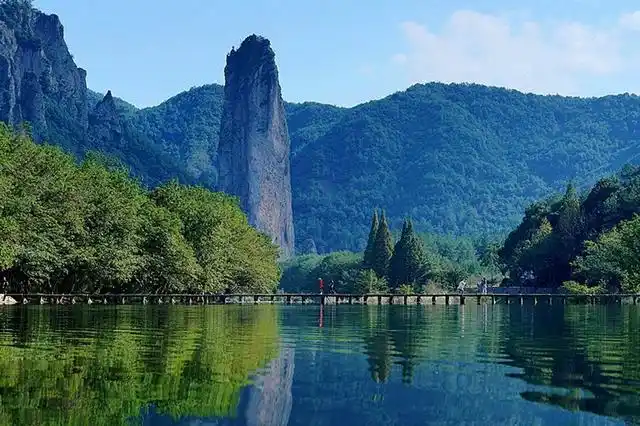 丽水属于浙江的哪个市?丽江周围的景点有哪些?