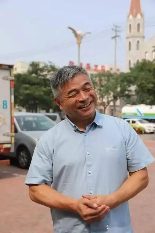 失孤原型郭刚堂认亲一个月后有了关机的自由正在找回被偷走的24年