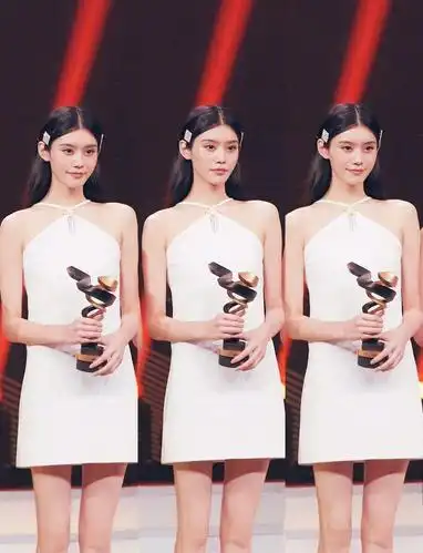 同为超模的奚梦瑶和何穗,在穿搭上却各有千秋,你觉得谁赢了?