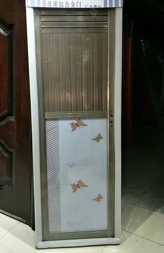 0.6半玻钛镁铝合金门