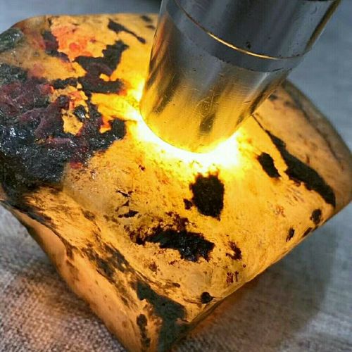 沁鑫翡翠缅甸天然原石蒙包料矿区厂口毛料半明料帝王绿玻璃种直播