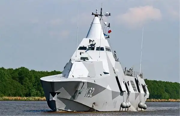 正在建造中的f-125型护卫舰"北莱茵-威斯特法伦"号