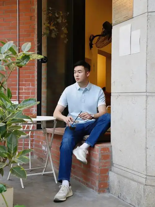 男生春夏穿搭清爽休闲polo衫77牛仔裤